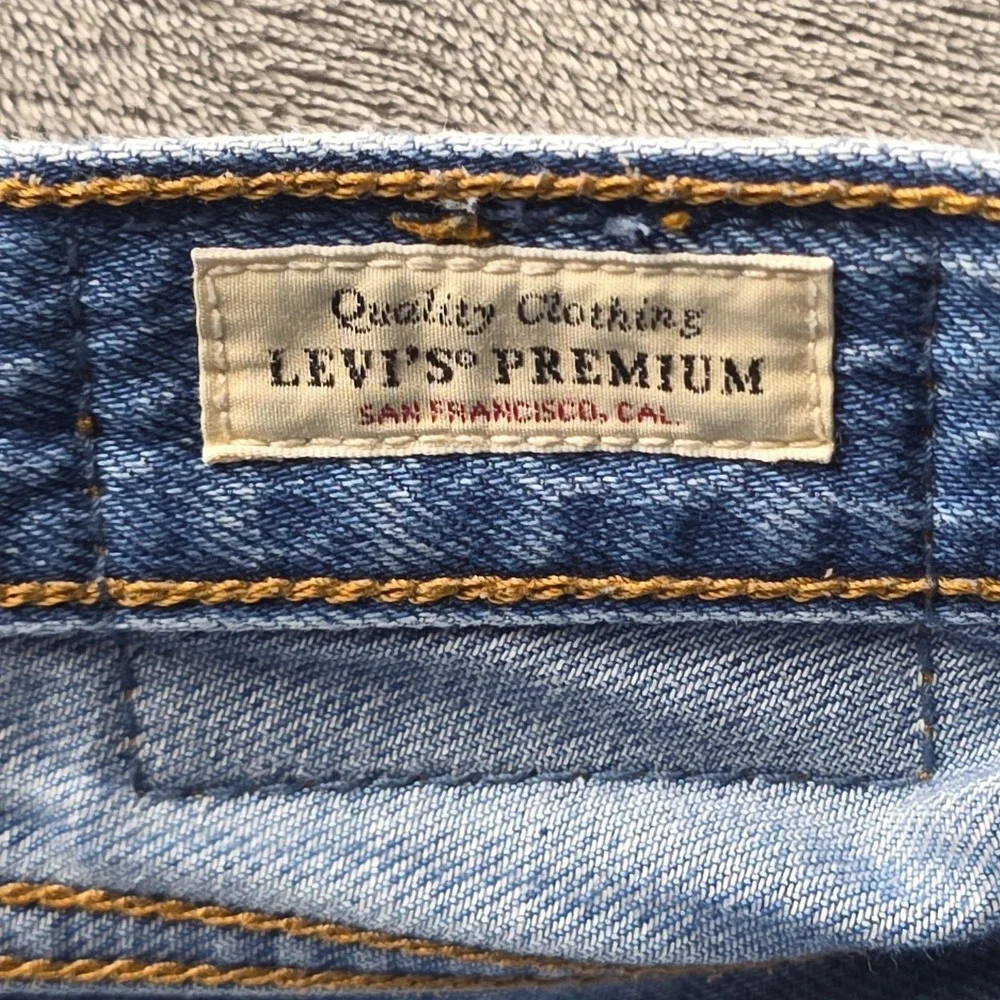 Levis *** broken
